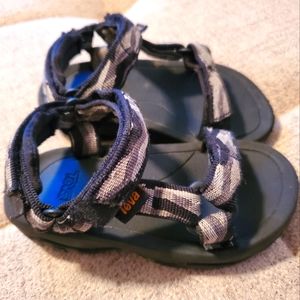 Teva Boys Sandals Sz. 6